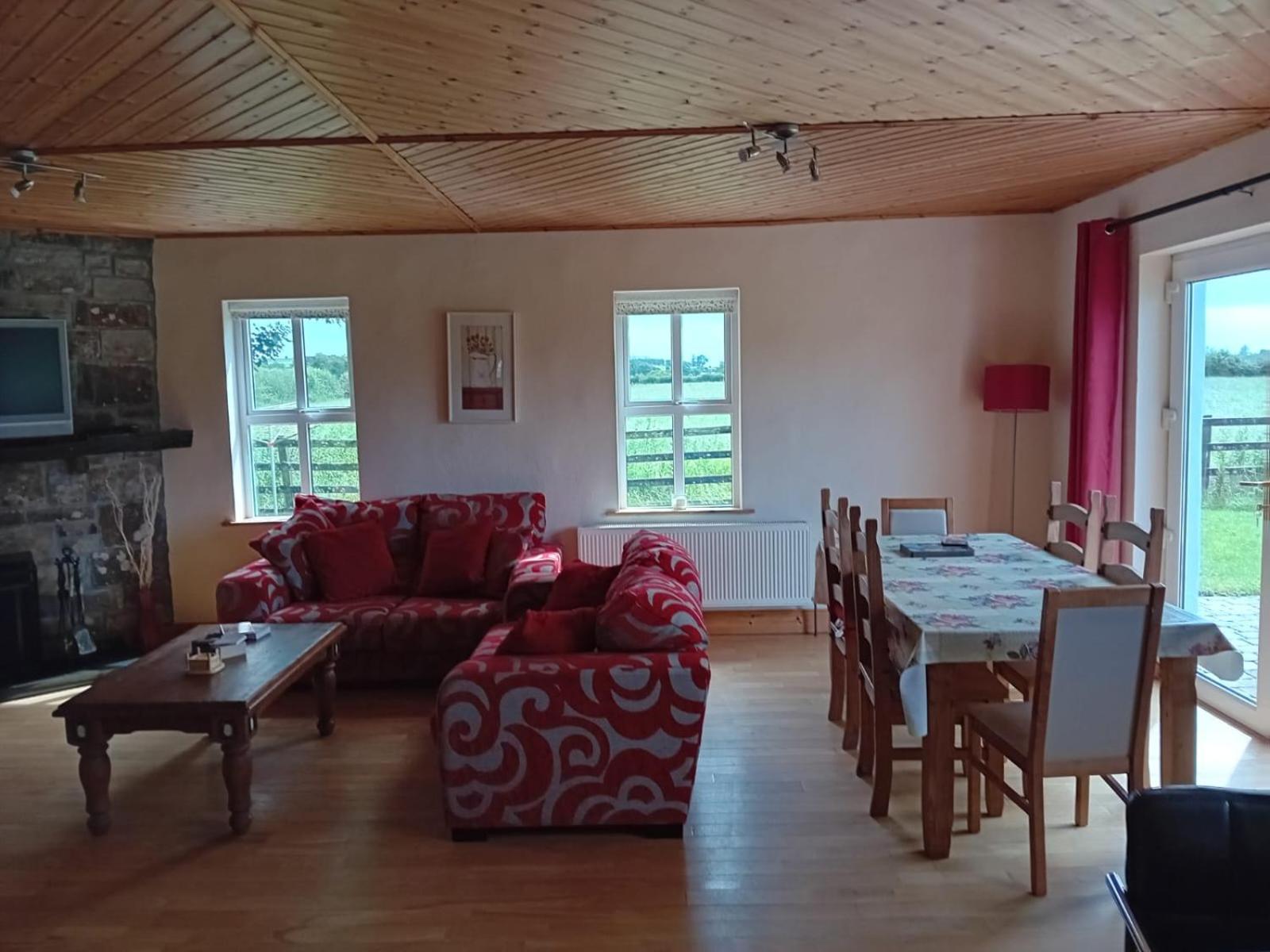 Katy Kellys Countryside Self Catering Cottage Roscommon Buitenkant foto